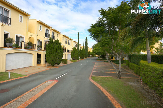 4/14 Pendraat Parade HOPE ISLAND QLD 4212