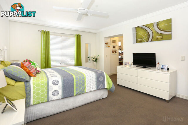 4/14 Pendraat Parade HOPE ISLAND QLD 4212