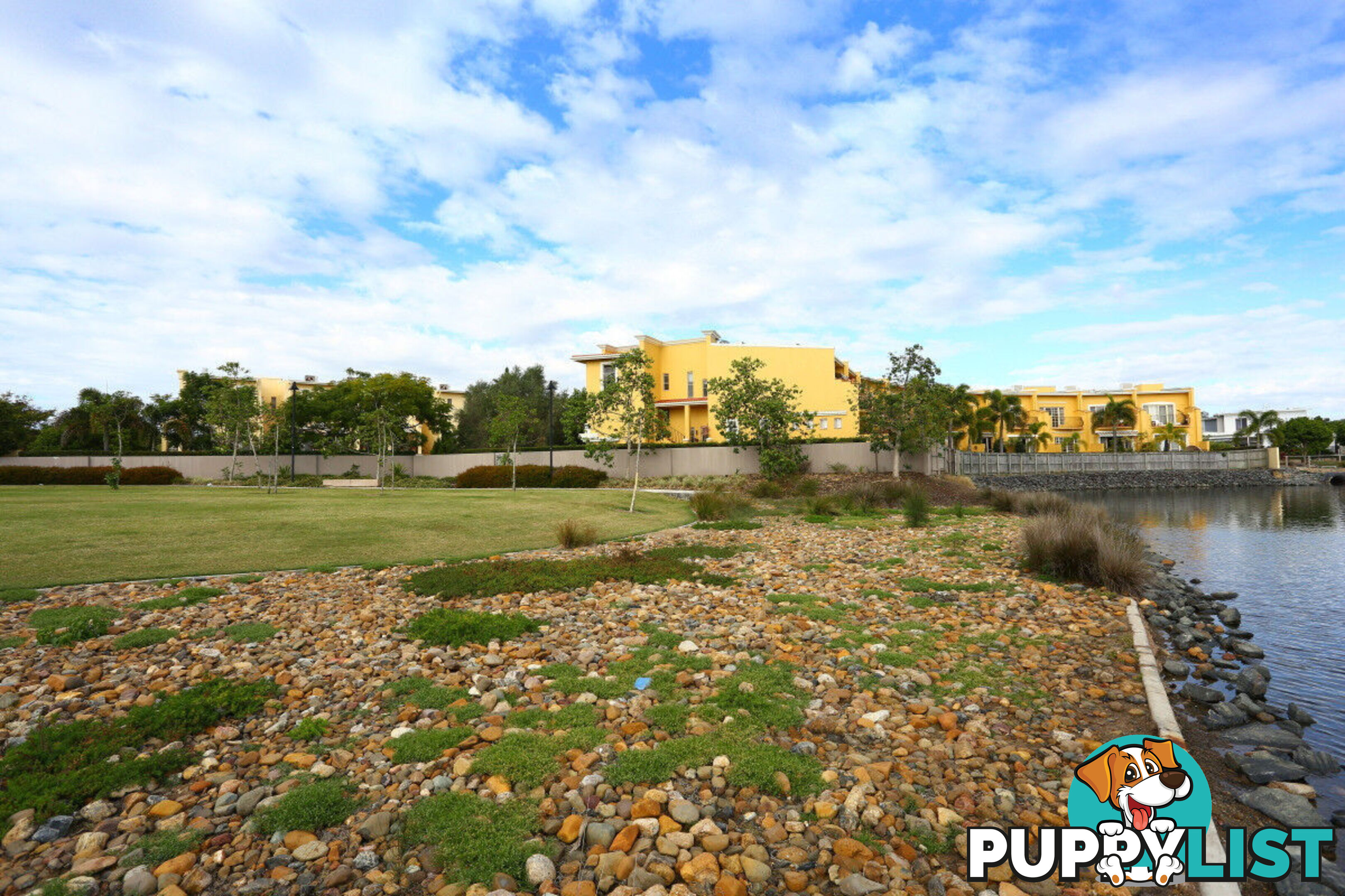 4/14 Pendraat Parade HOPE ISLAND QLD 4212