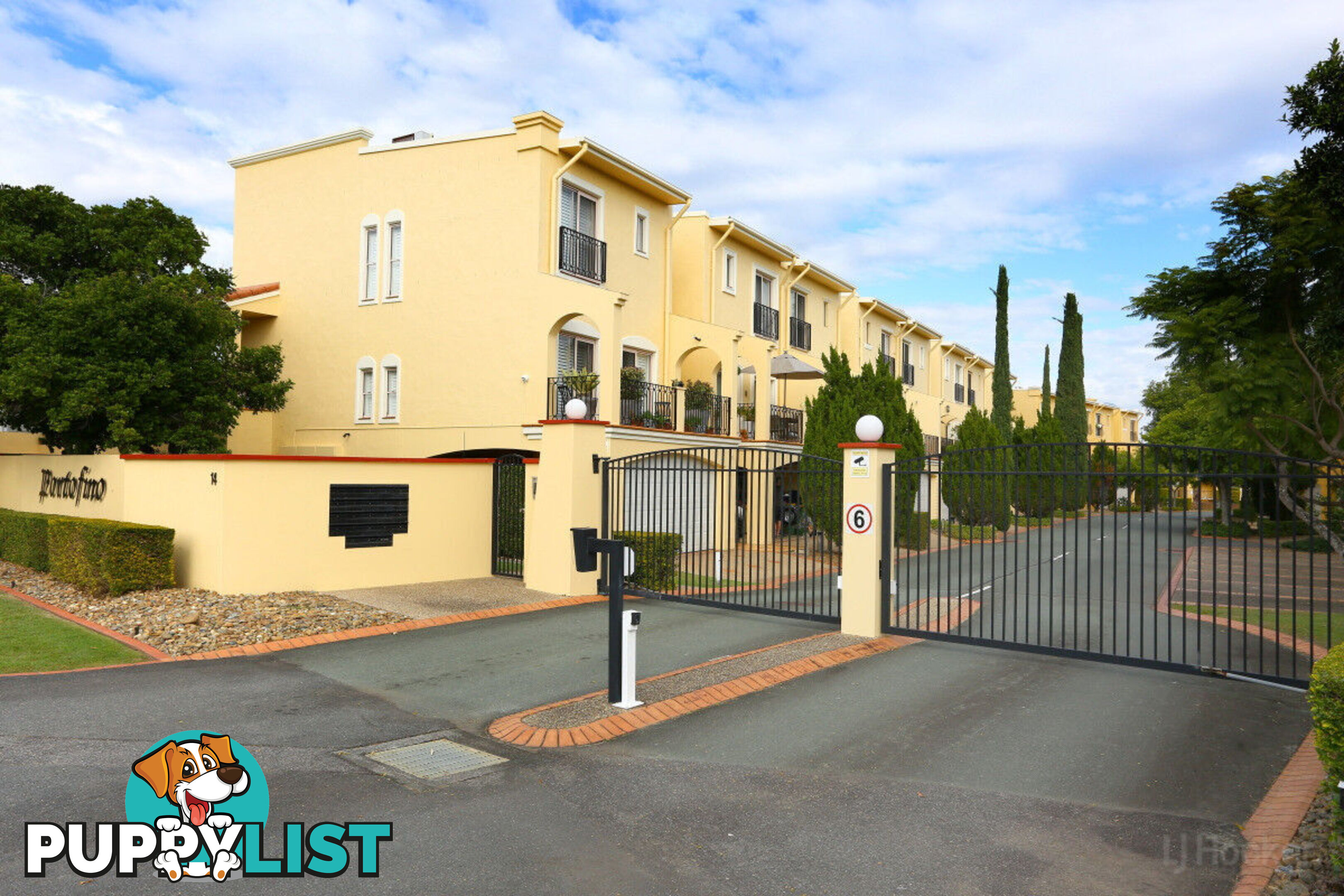 4/14 Pendraat Parade HOPE ISLAND QLD 4212