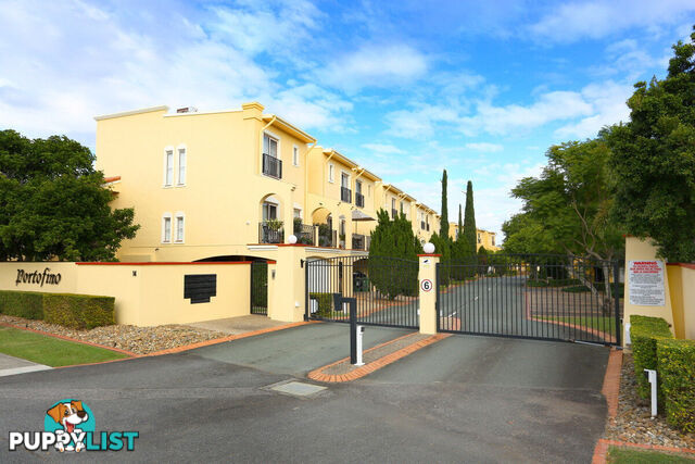 4/14 Pendraat Parade HOPE ISLAND QLD 4212