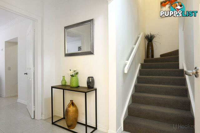 4/14 Pendraat Parade HOPE ISLAND QLD 4212