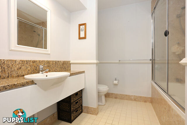 4/14 Pendraat Parade HOPE ISLAND QLD 4212