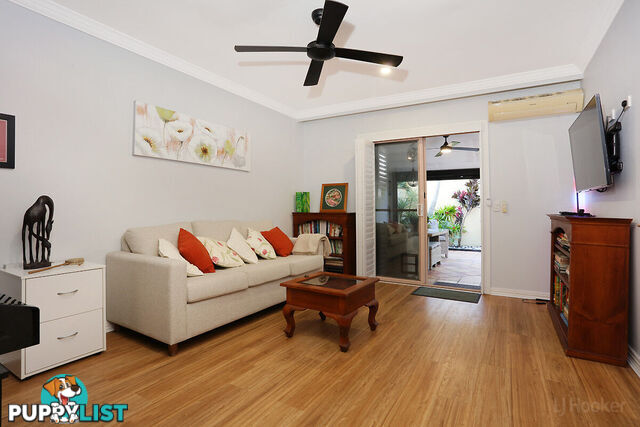 4/14 Pendraat Parade HOPE ISLAND QLD 4212