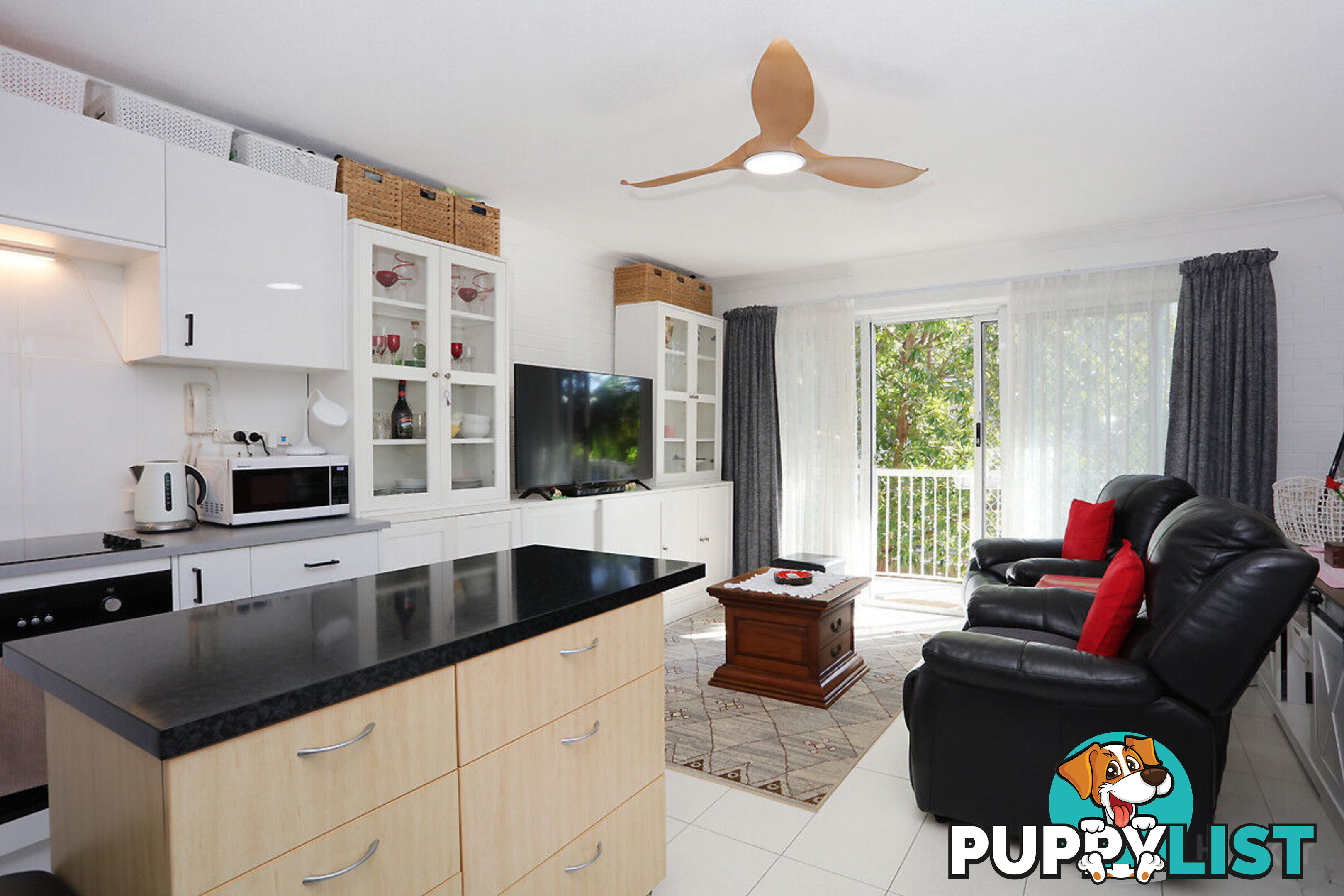 1/46 Brighton Street BIGGERA WATERS QLD 4216