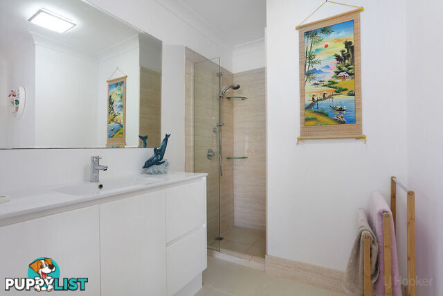 2/553 Pine Ridge Road BIGGERA WATERS QLD 4216