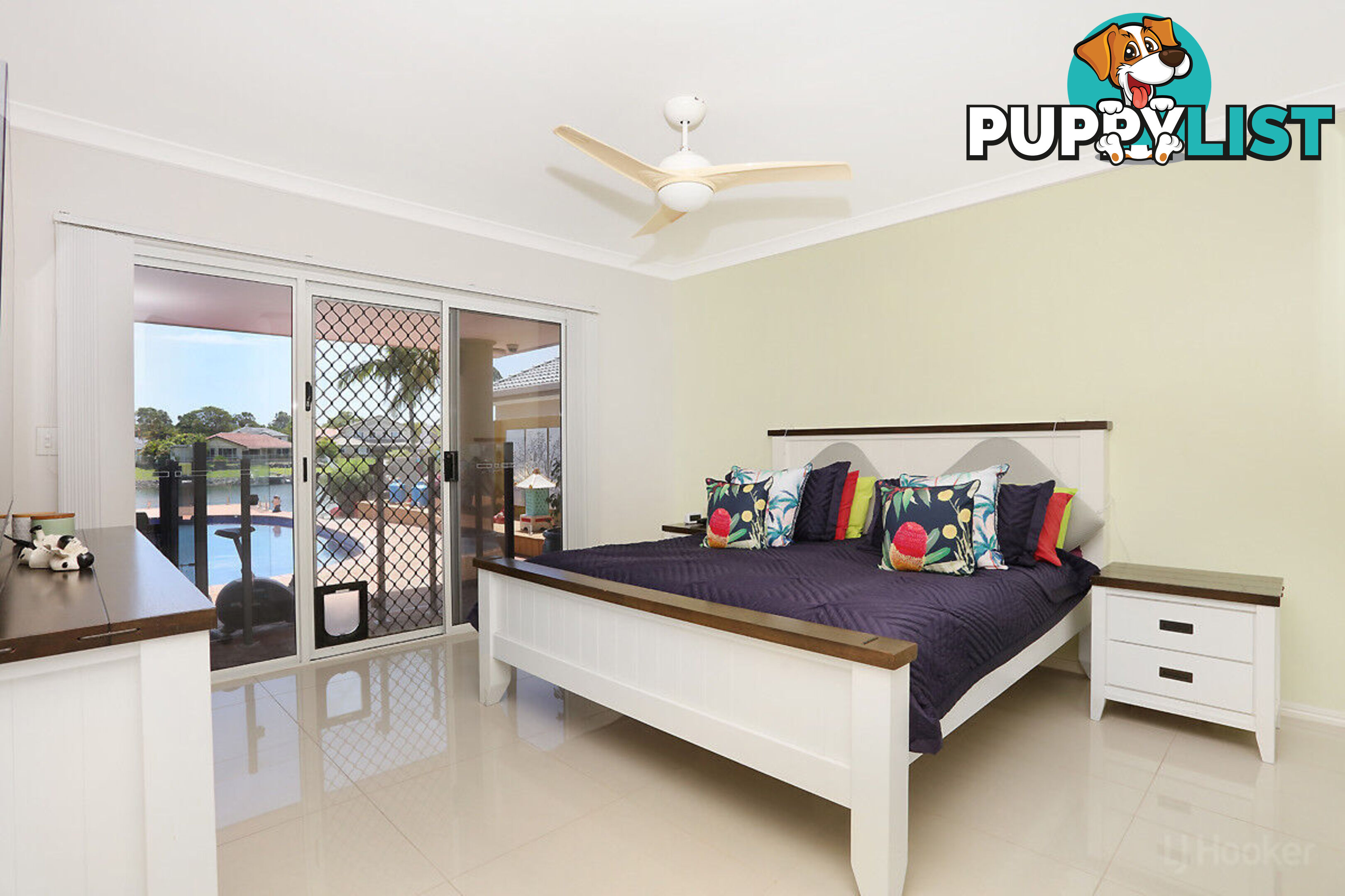 48 Monterey Keys Drive HELENSVALE QLD 4212