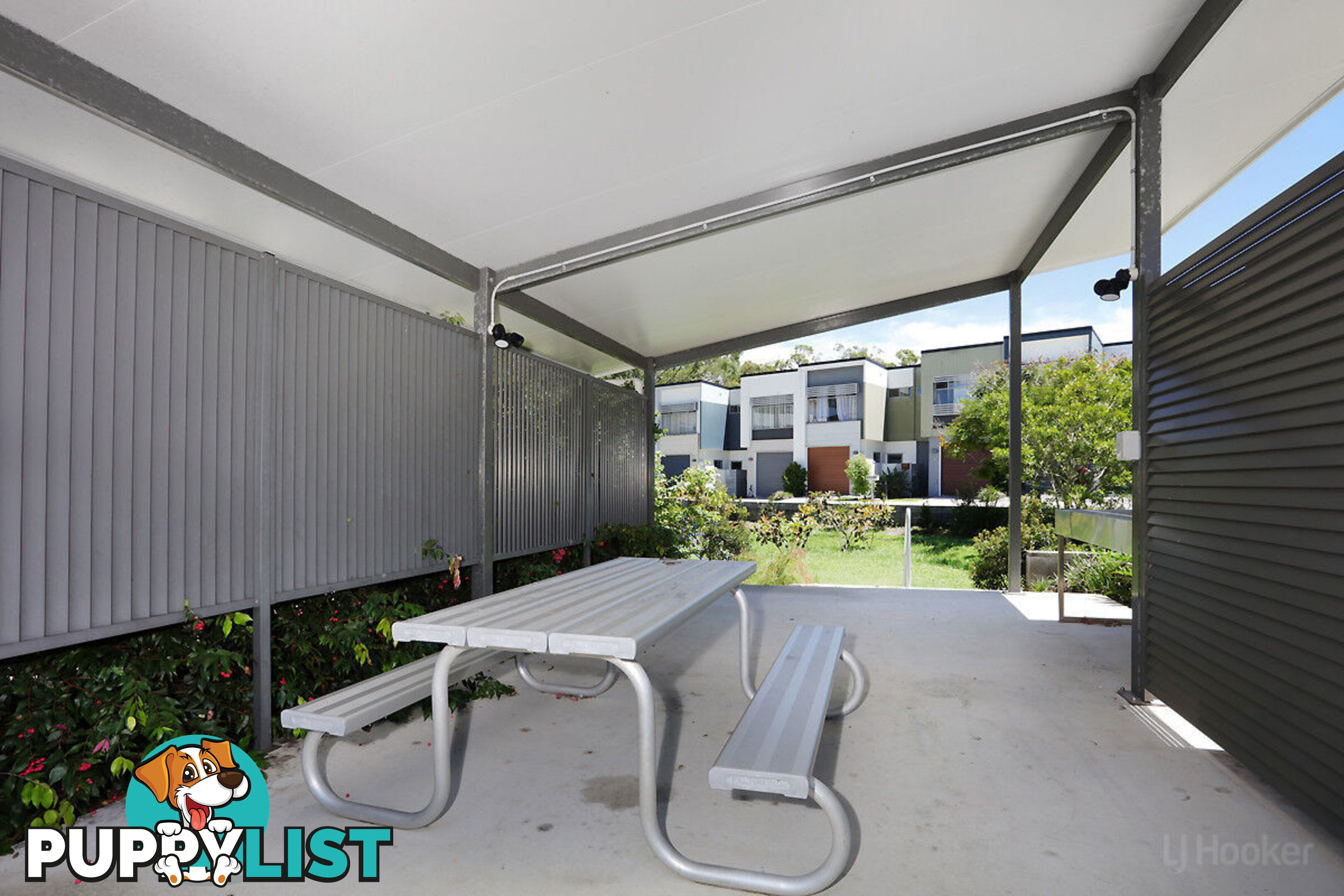 28/460 Pine Ridge Road COOMBABAH QLD 4216