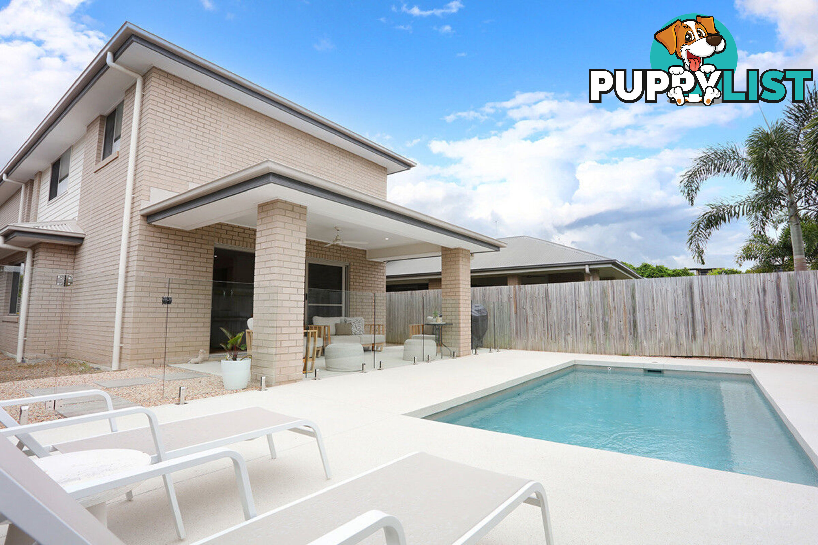 67 Harbour Rise HOPE ISLAND QLD 4212