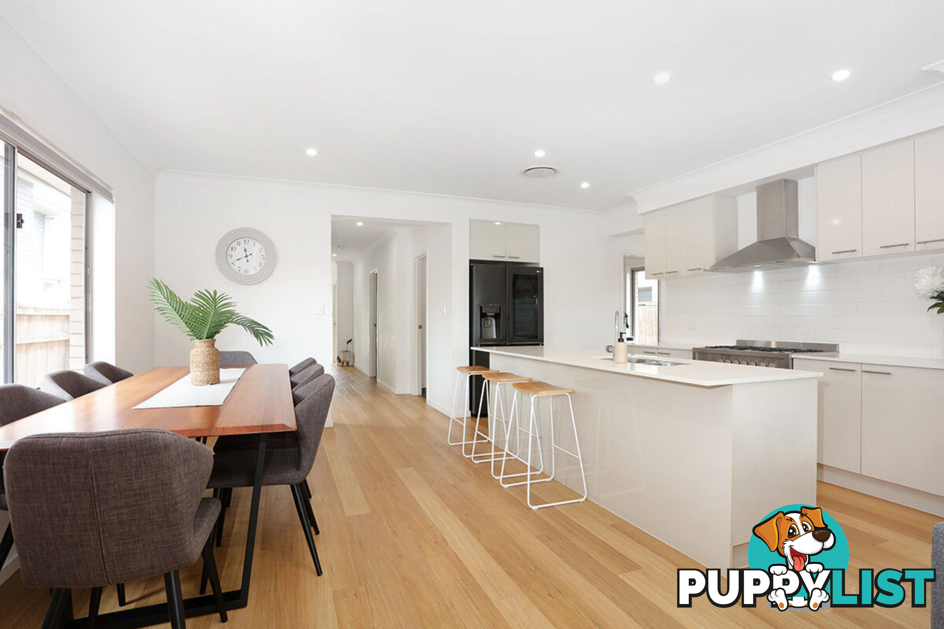 67 Harbour Rise HOPE ISLAND QLD 4212