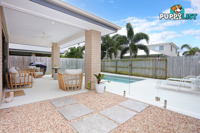67 Harbour Rise HOPE ISLAND QLD 4212