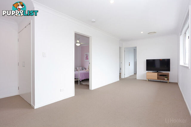 67 Harbour Rise HOPE ISLAND QLD 4212