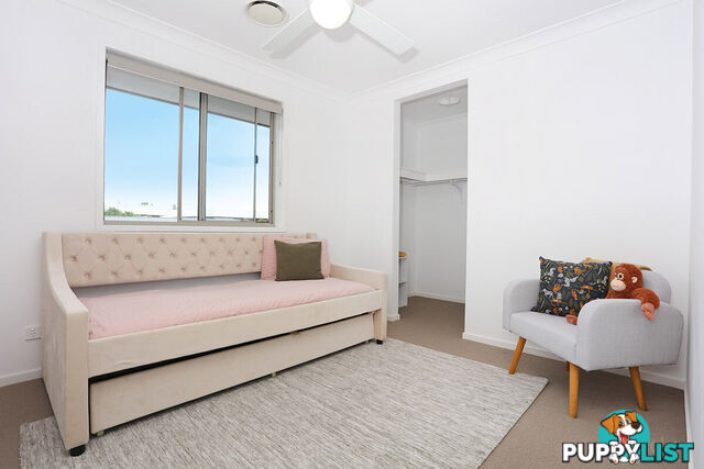 67 Harbour Rise HOPE ISLAND QLD 4212