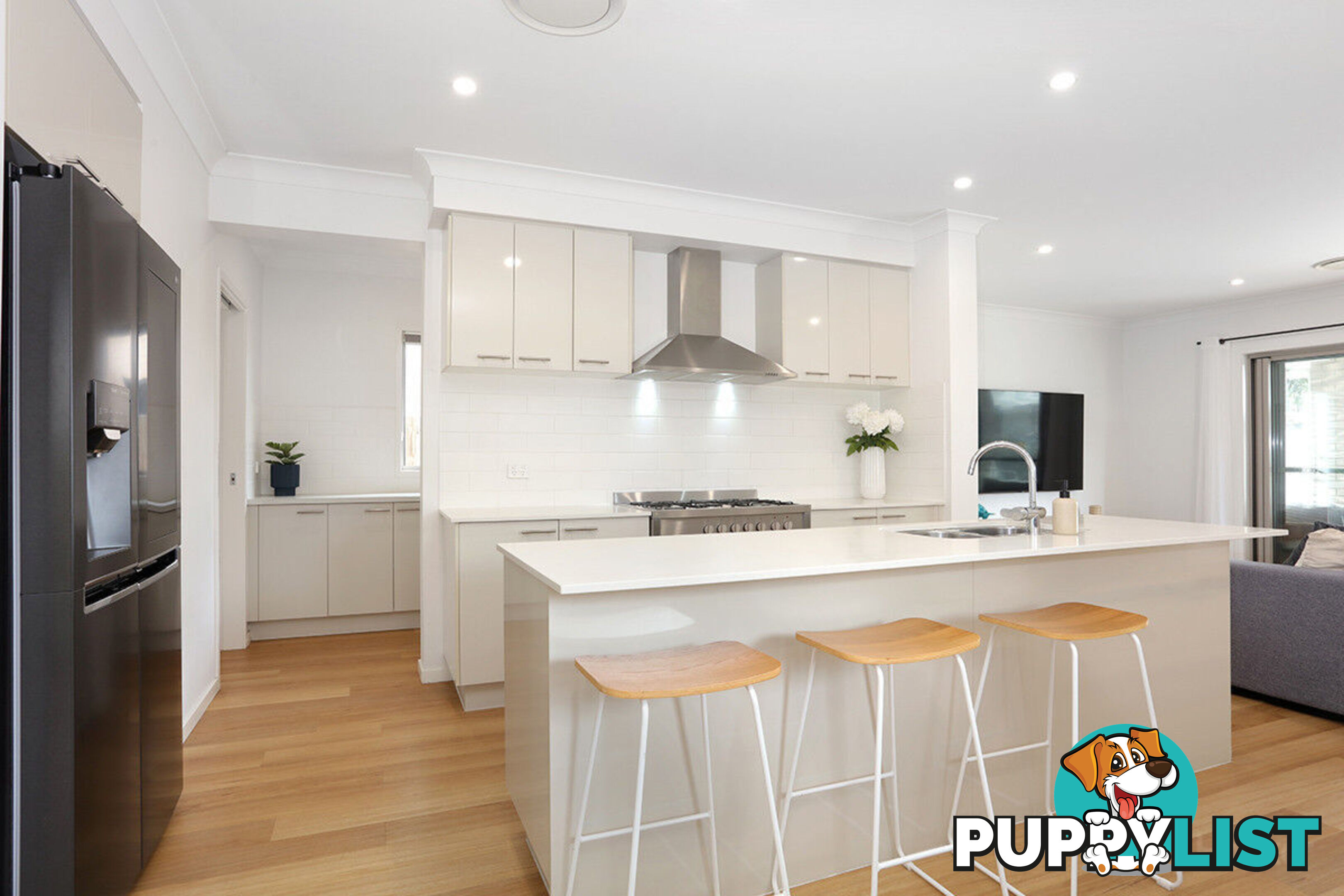 67 Harbour Rise HOPE ISLAND QLD 4212