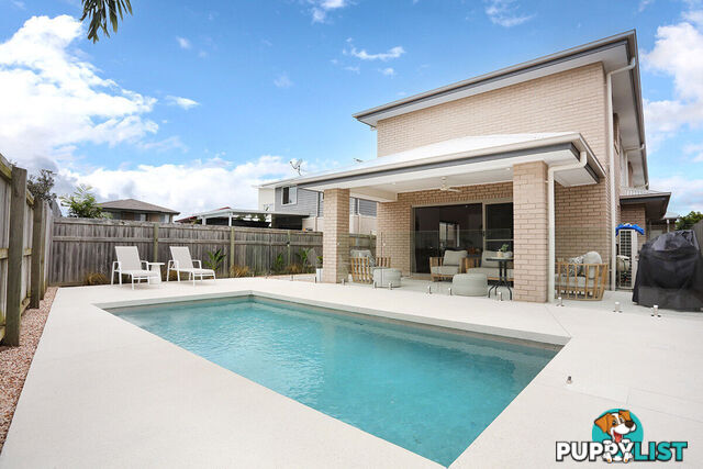 67 Harbour Rise HOPE ISLAND QLD 4212