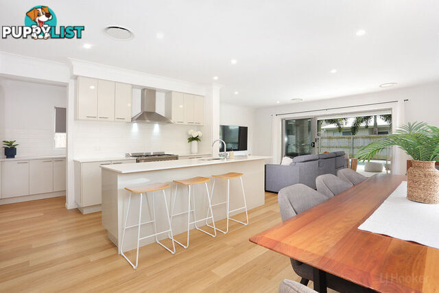 67 Harbour Rise HOPE ISLAND QLD 4212