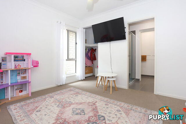 67 Harbour Rise HOPE ISLAND QLD 4212