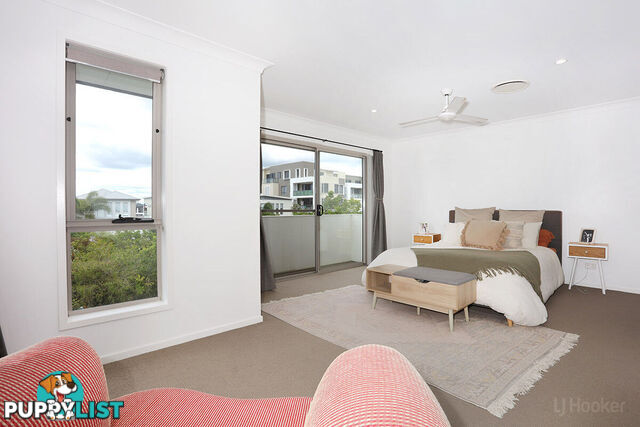 67 Harbour Rise HOPE ISLAND QLD 4212
