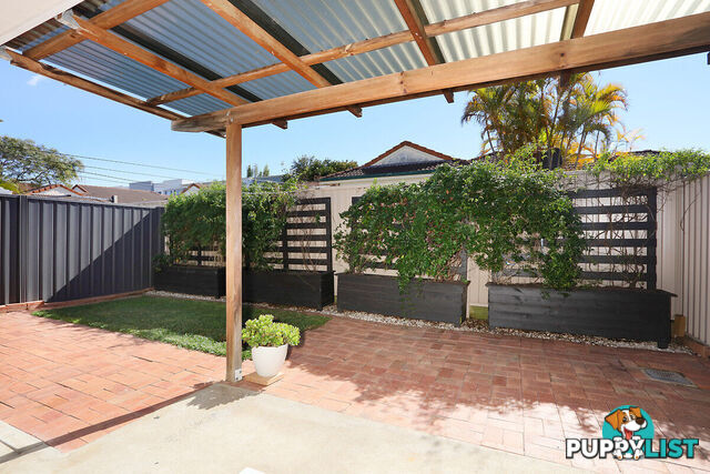 7/425 Oxley Drive RUNAWAY BAY QLD 4216