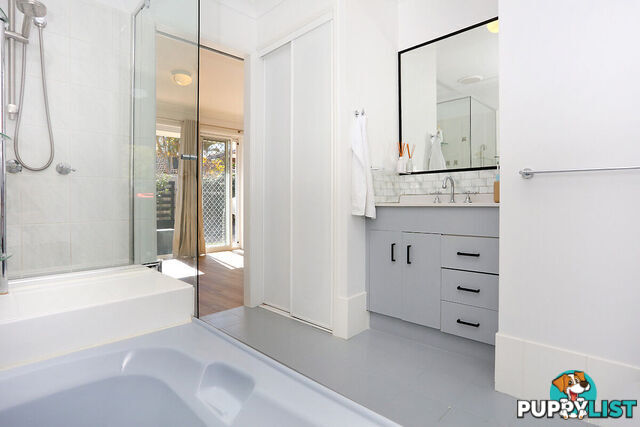 7/425 Oxley Drive RUNAWAY BAY QLD 4216