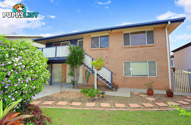 25 Clam Street RUNAWAY BAY QLD 4216