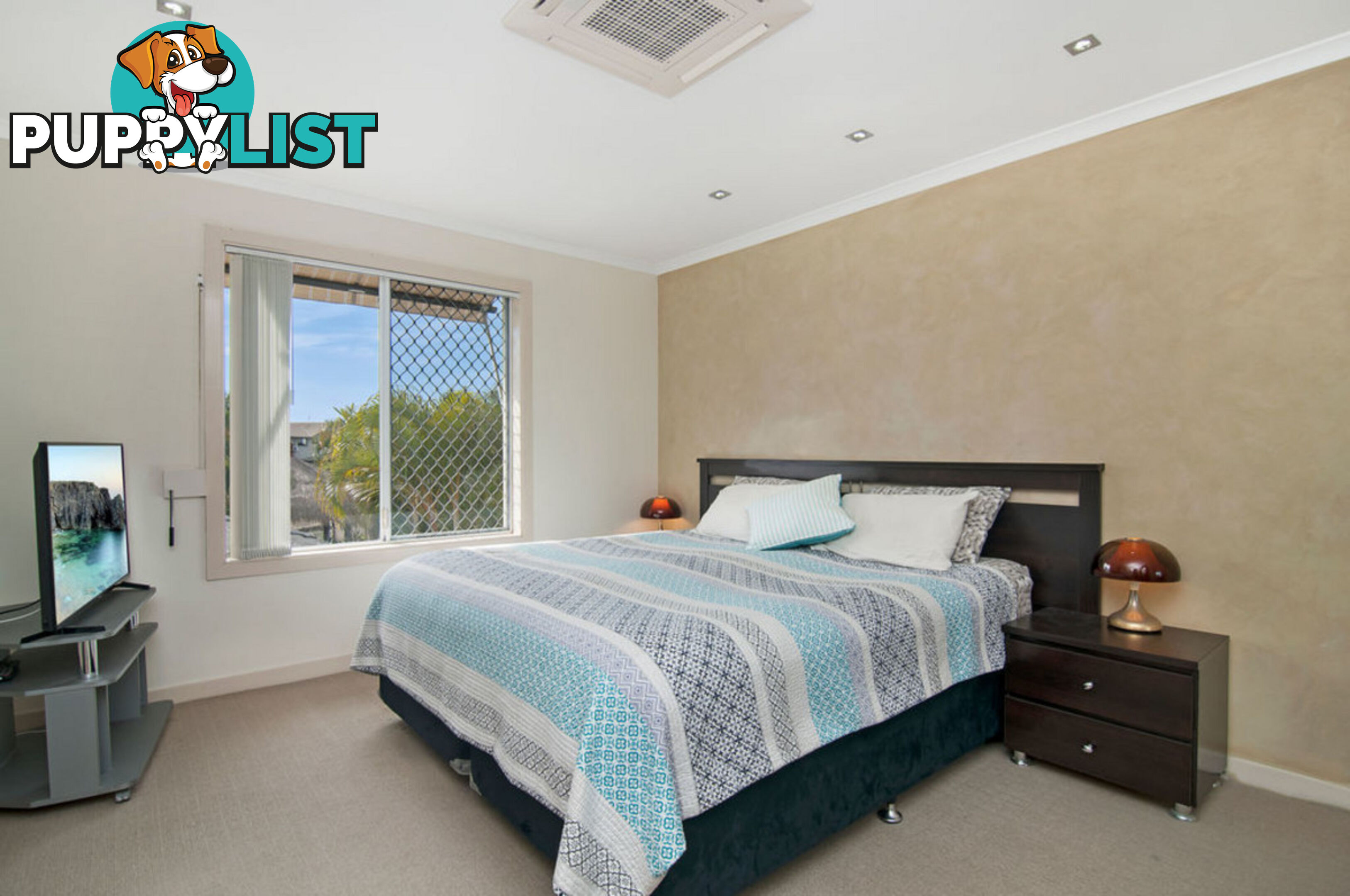 65 Oxley Drive PARADISE POINT QLD 4216