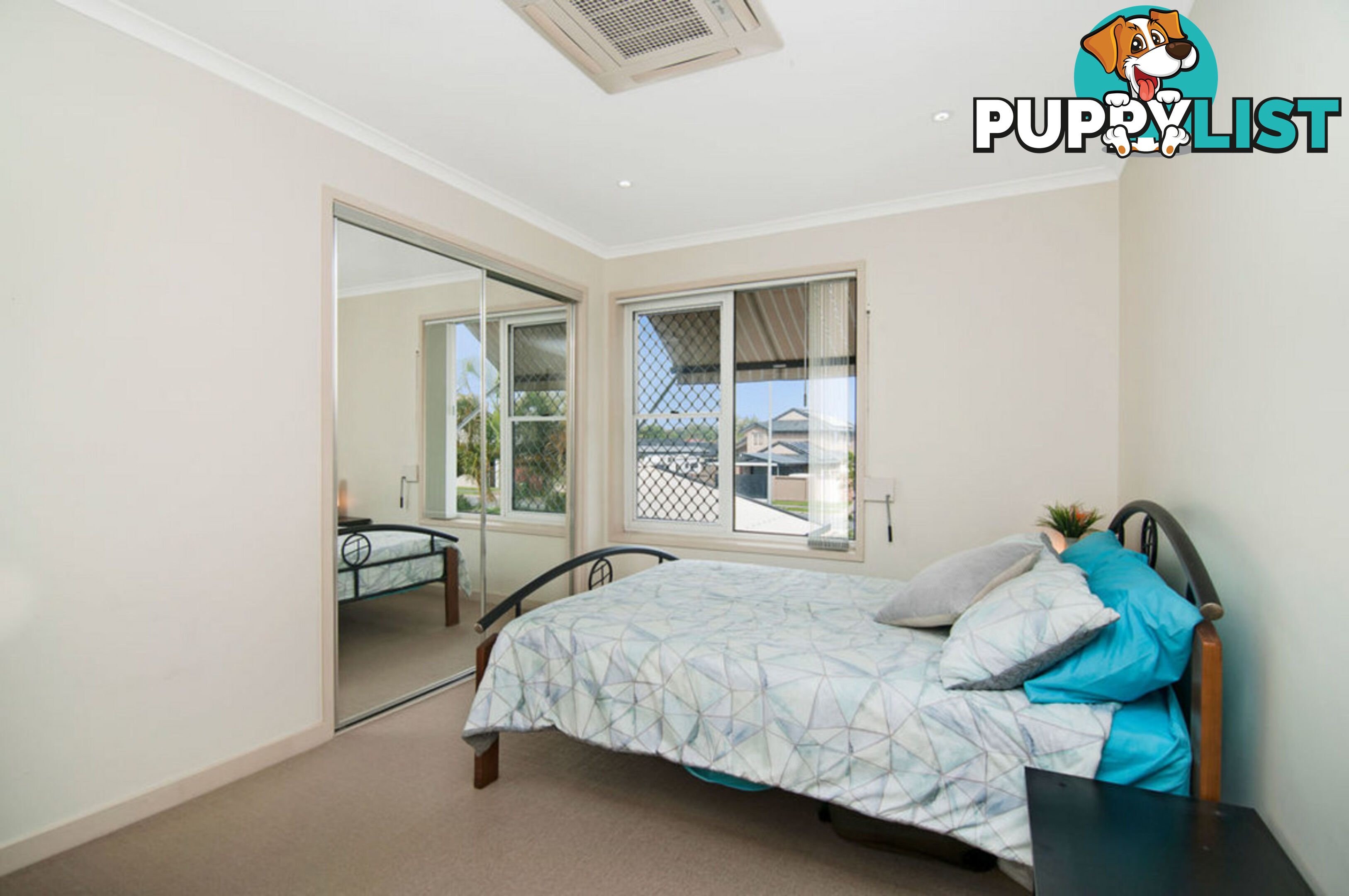 65 Oxley Drive PARADISE POINT QLD 4216