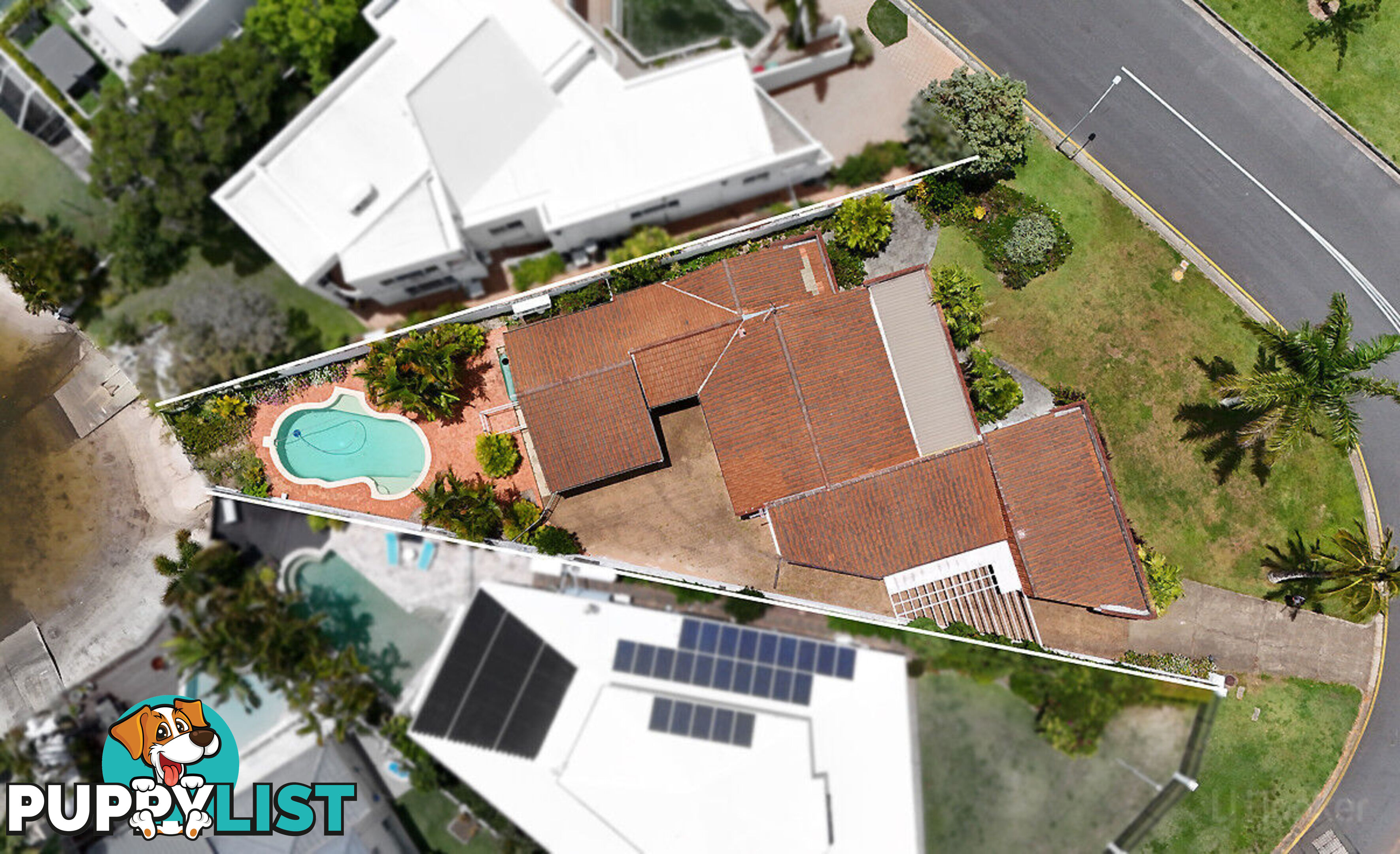 2 James Cook Esplanade HOLLYWELL QLD 4216