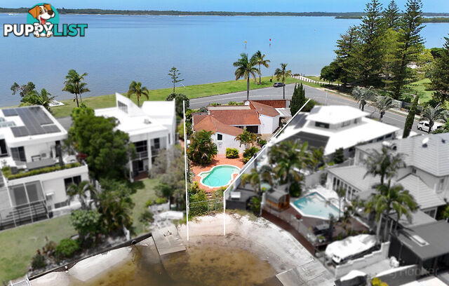 2 James Cook Esplanade HOLLYWELL QLD 4216