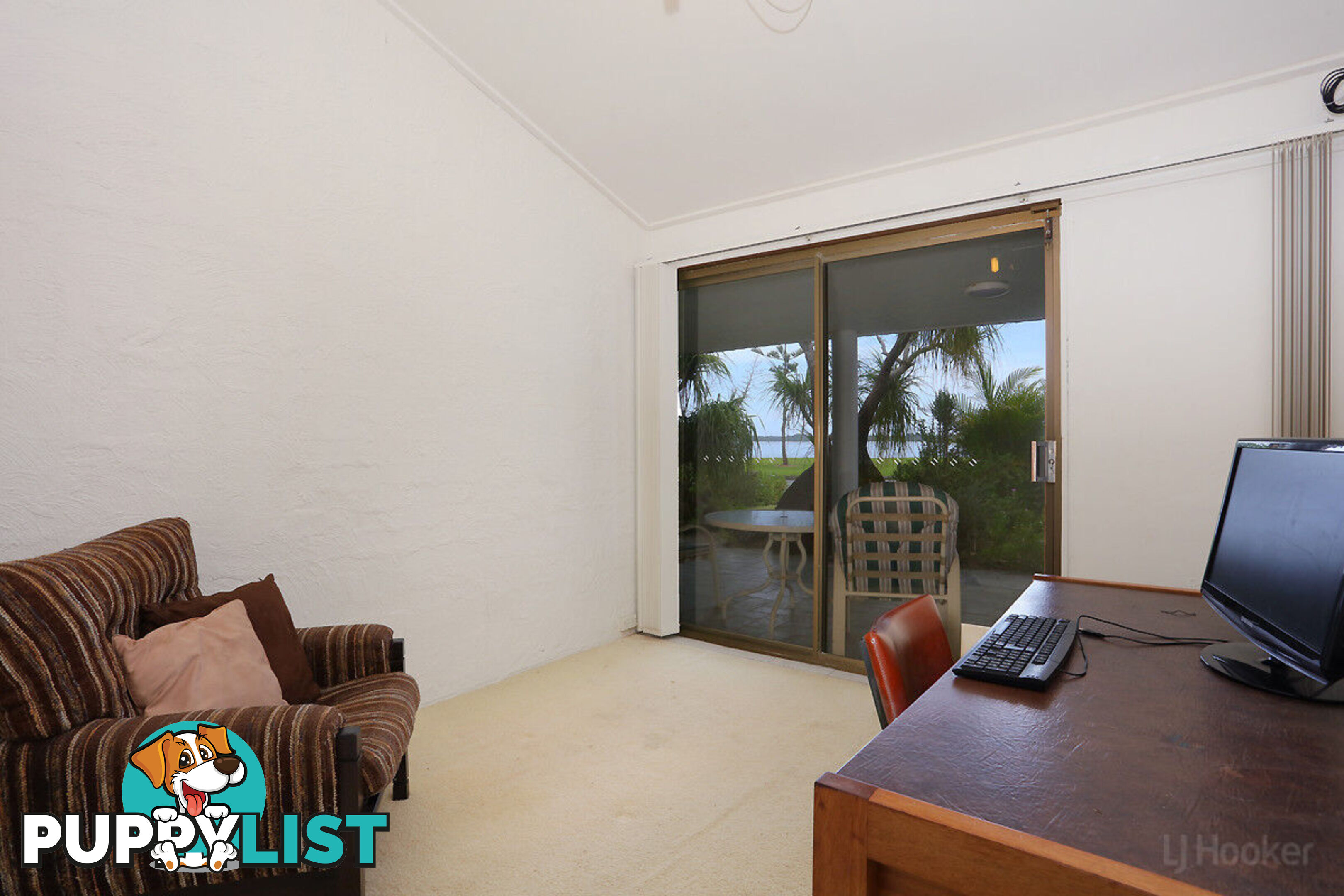 2 James Cook Esplanade HOLLYWELL QLD 4216