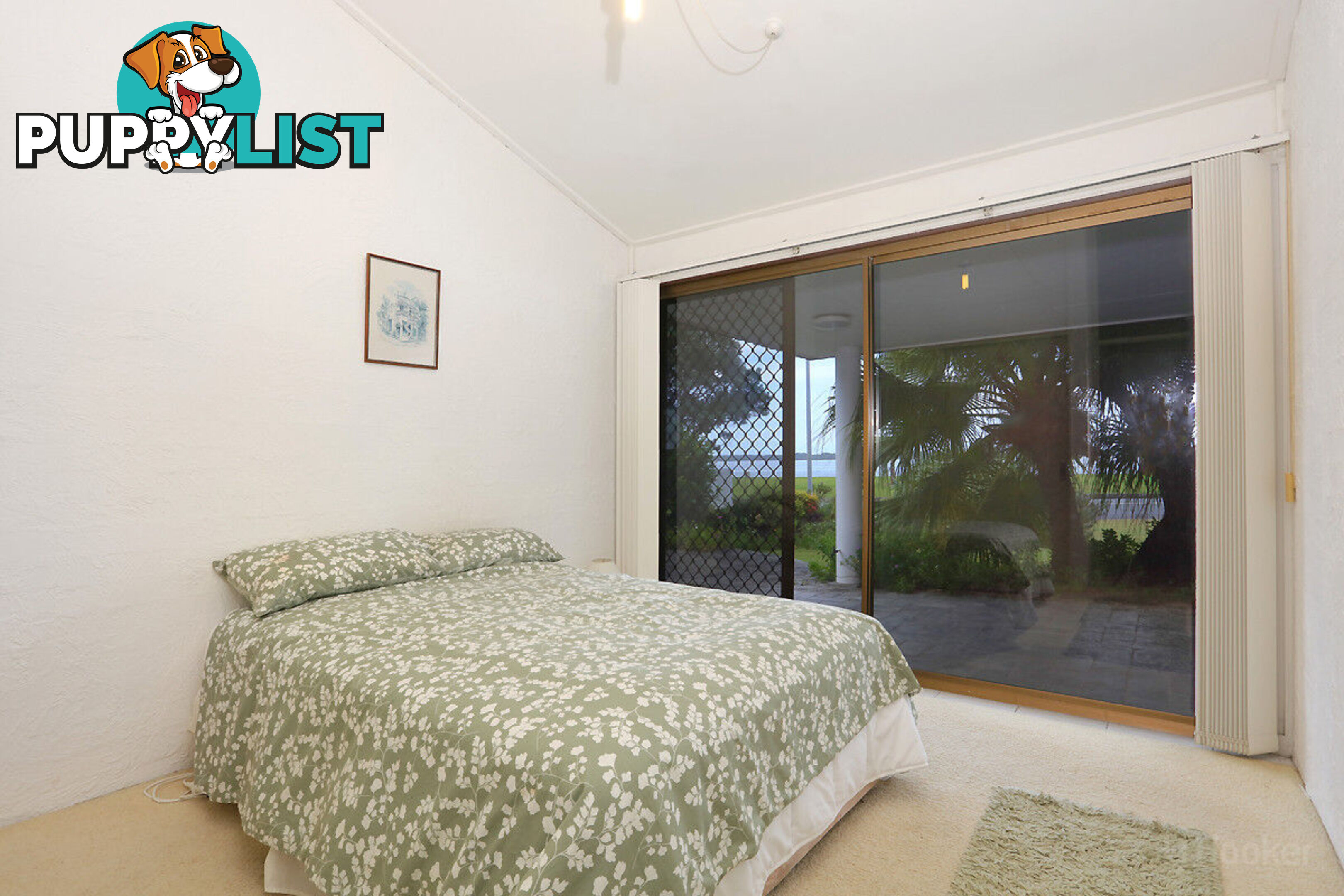 2 James Cook Esplanade HOLLYWELL QLD 4216