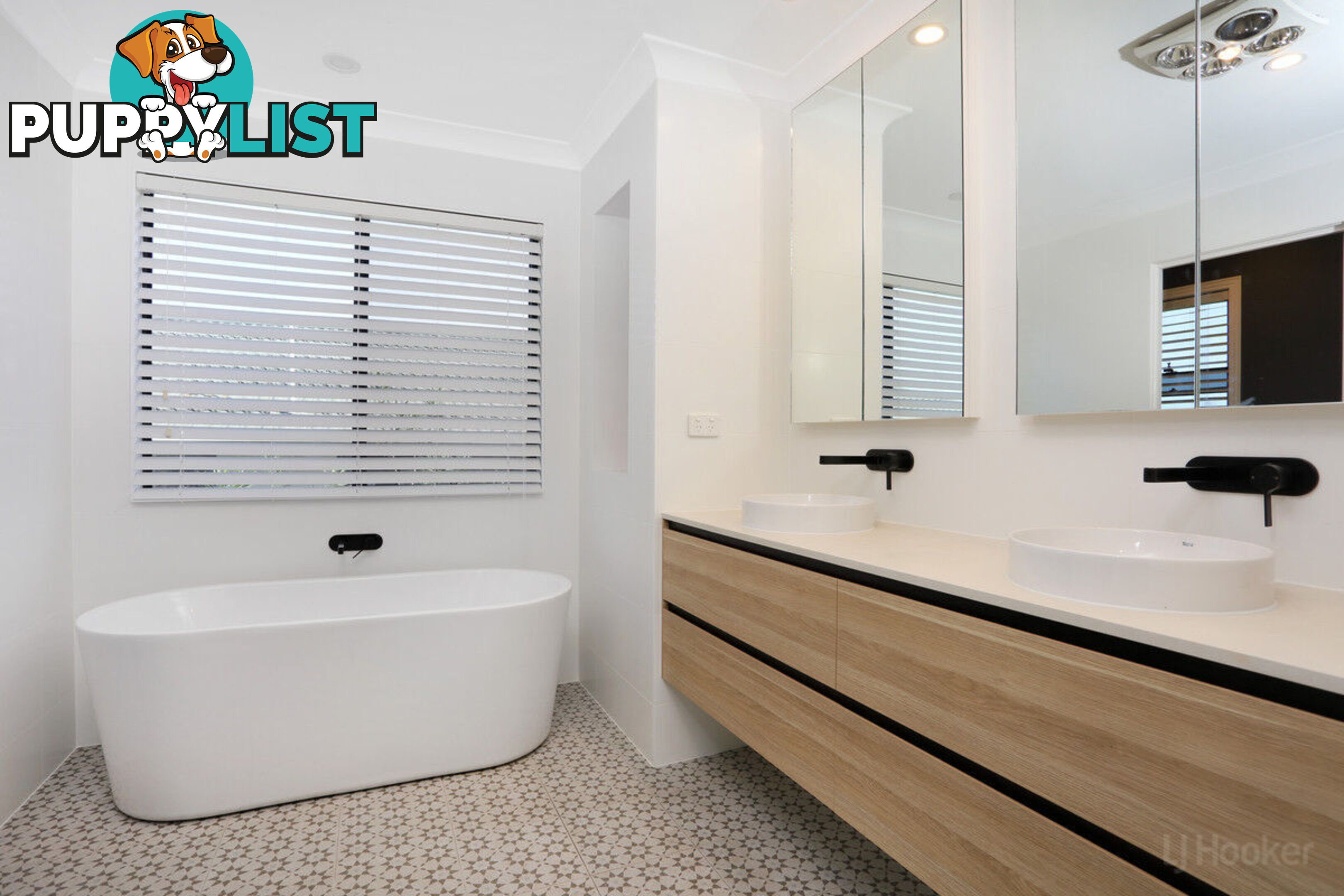 1/20 Killowill Avenue PARADISE POINT QLD 4216