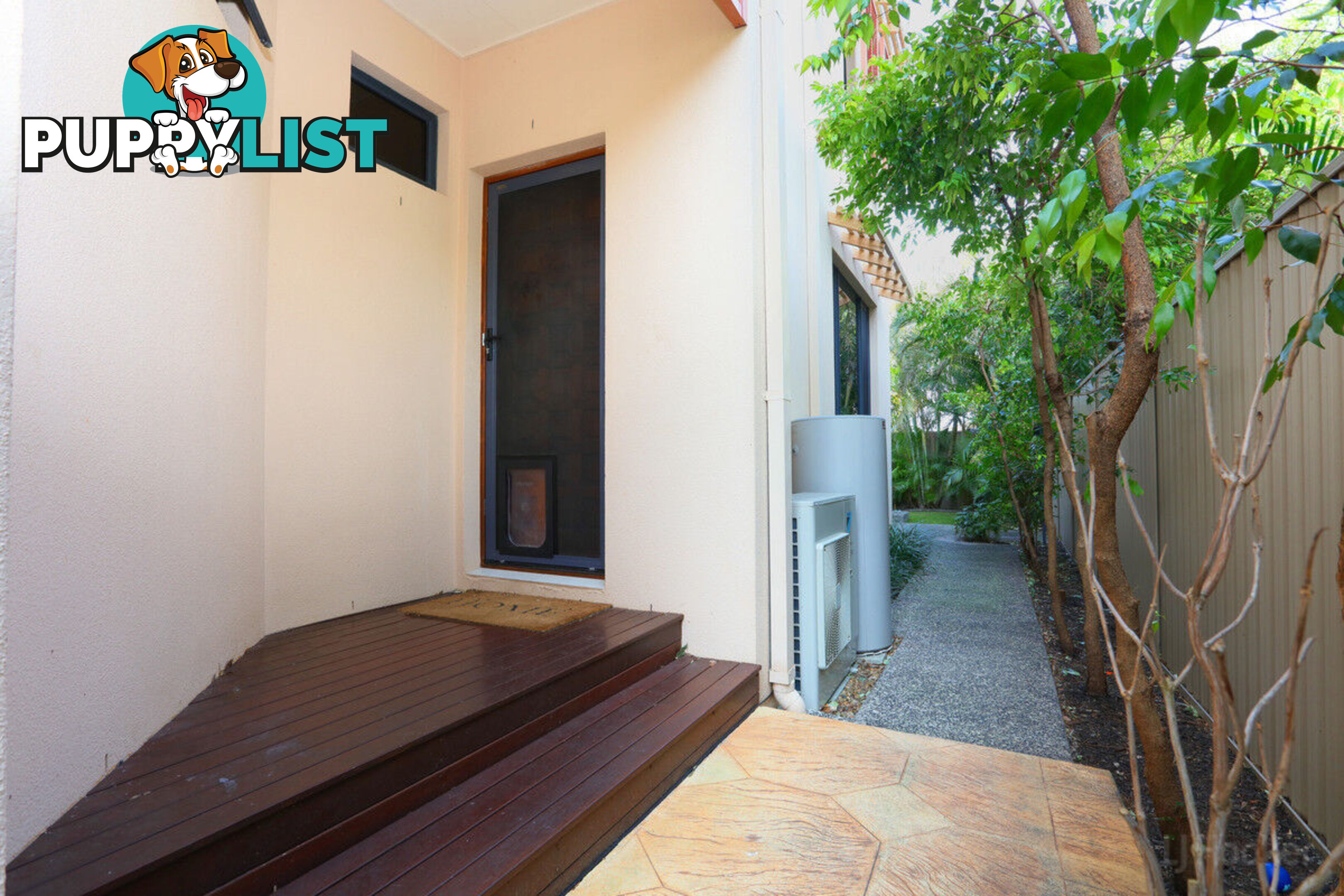1/20 Killowill Avenue PARADISE POINT QLD 4216