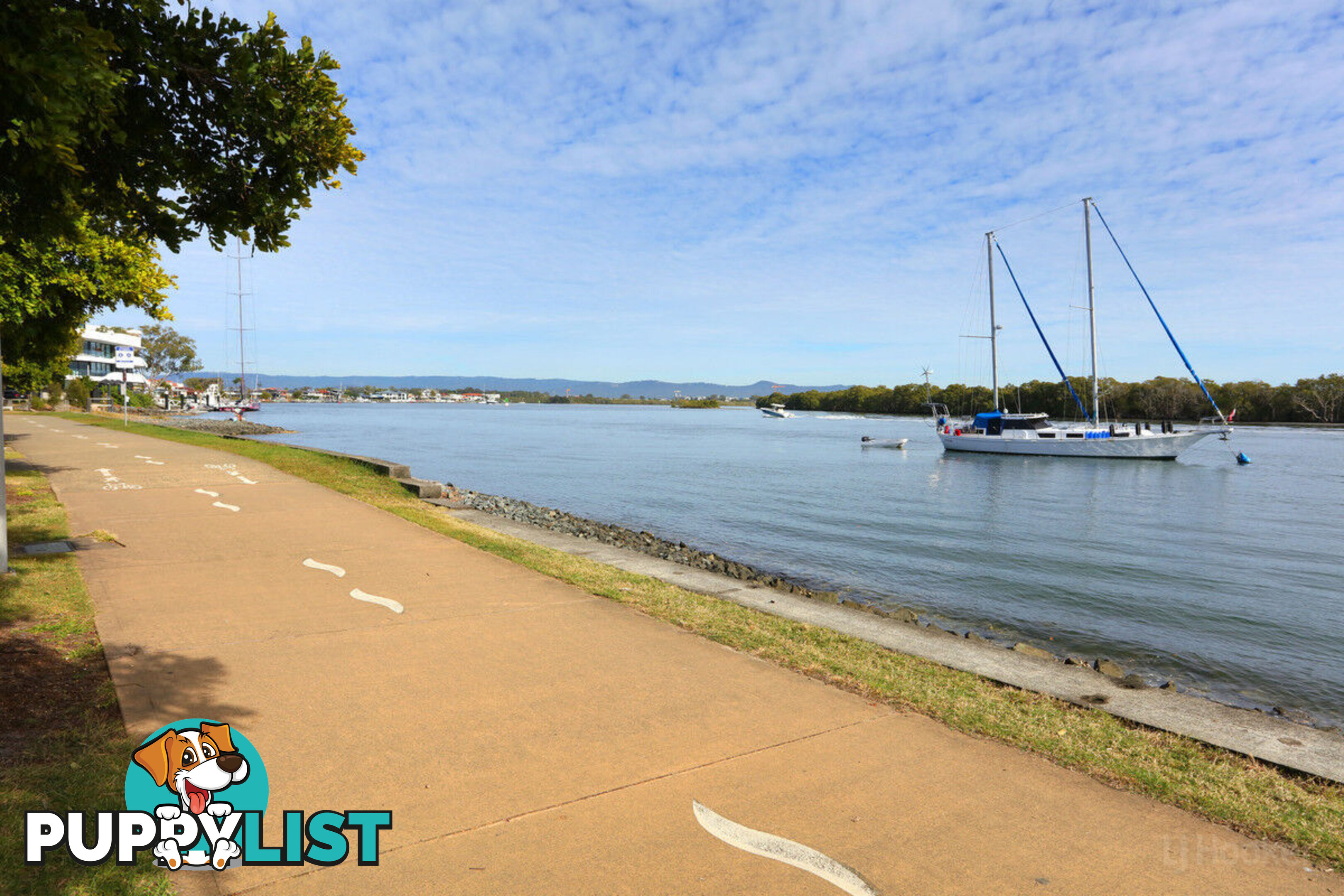 1/20 Killowill Avenue PARADISE POINT QLD 4216