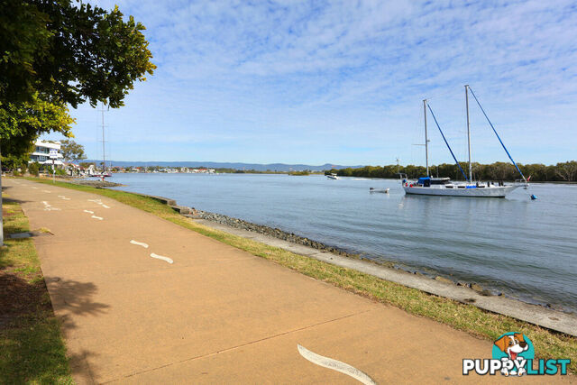 1/20 Killowill Avenue PARADISE POINT QLD 4216
