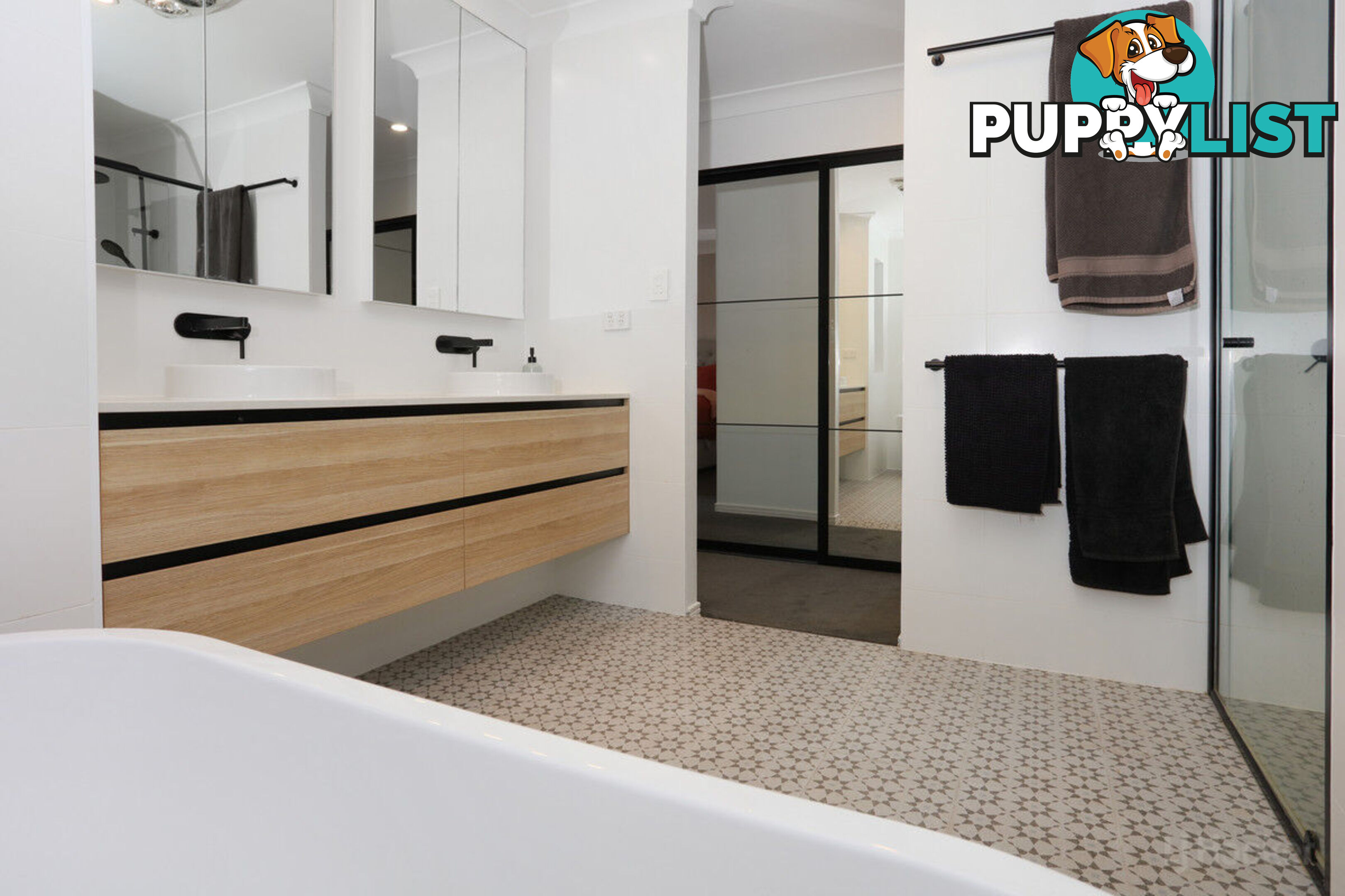 1/20 Killowill Avenue PARADISE POINT QLD 4216