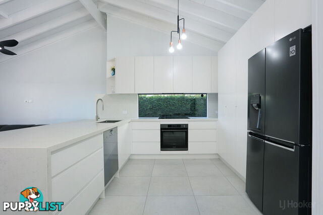 3 Seabreeze Street PARADISE POINT QLD 4216