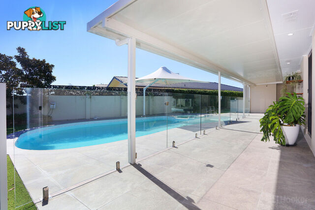 3 Seabreeze Street PARADISE POINT QLD 4216