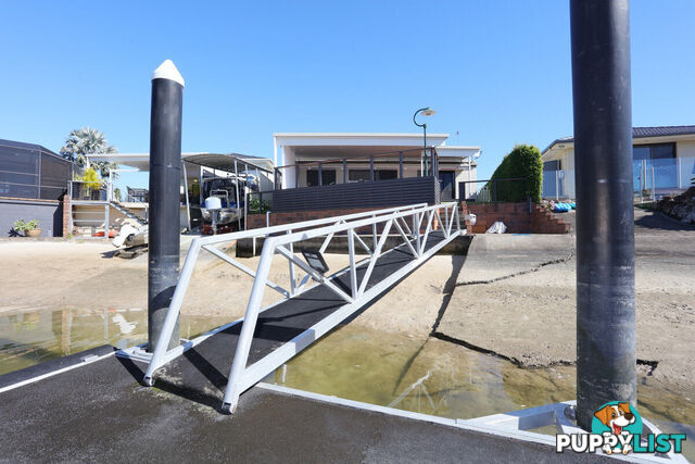 3 Seabreeze Street PARADISE POINT QLD 4216