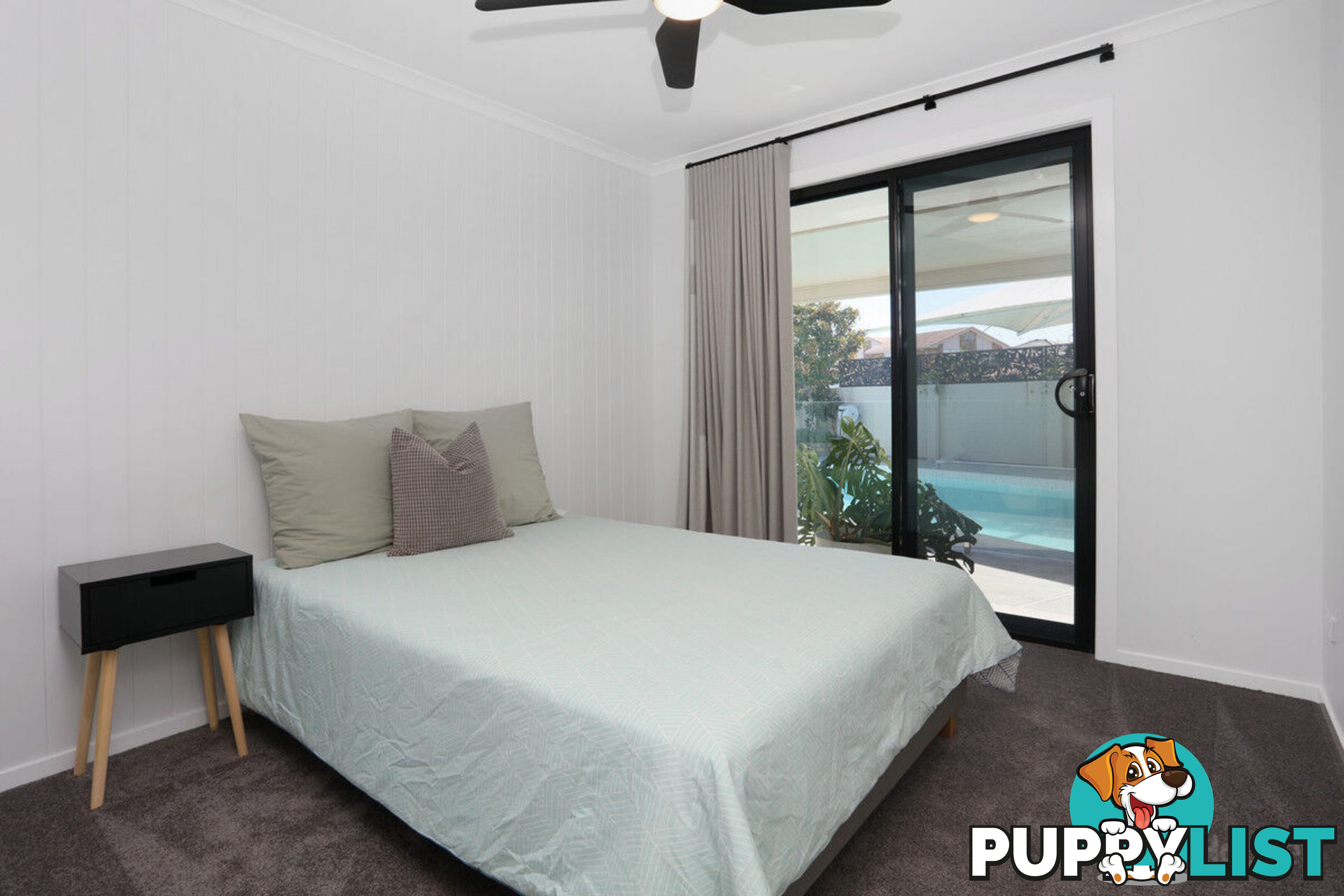 3 Seabreeze Street PARADISE POINT QLD 4216