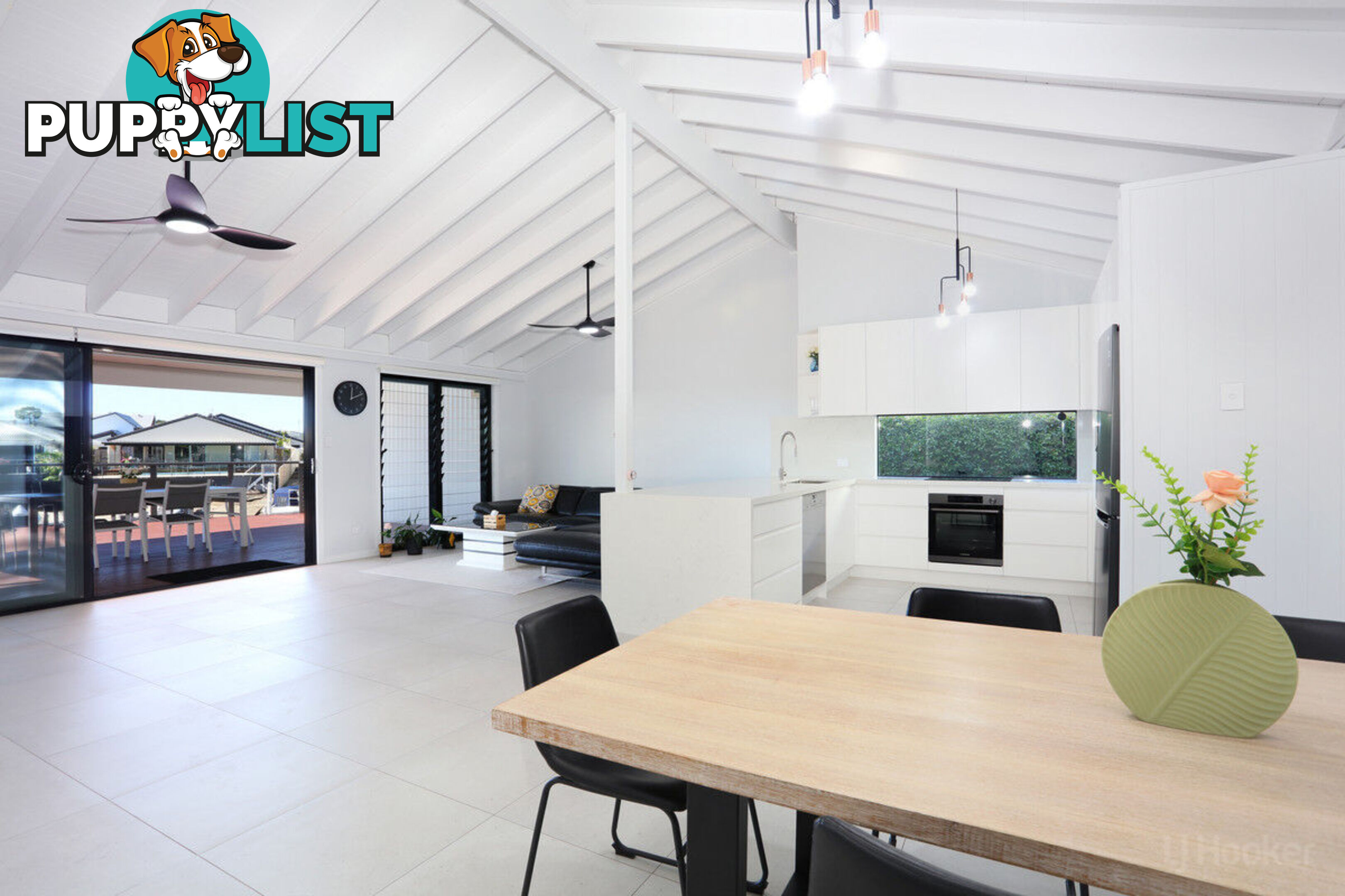 3 Seabreeze Street PARADISE POINT QLD 4216