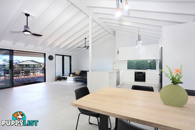 3 Seabreeze Street PARADISE POINT QLD 4216