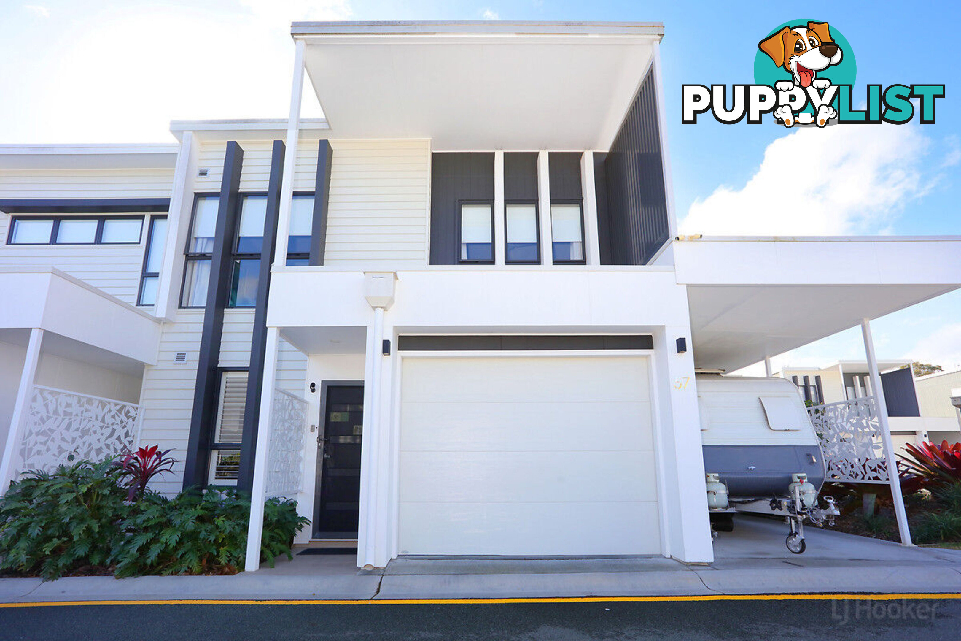 57/4A Hansford Road COOMBABAH QLD 4216