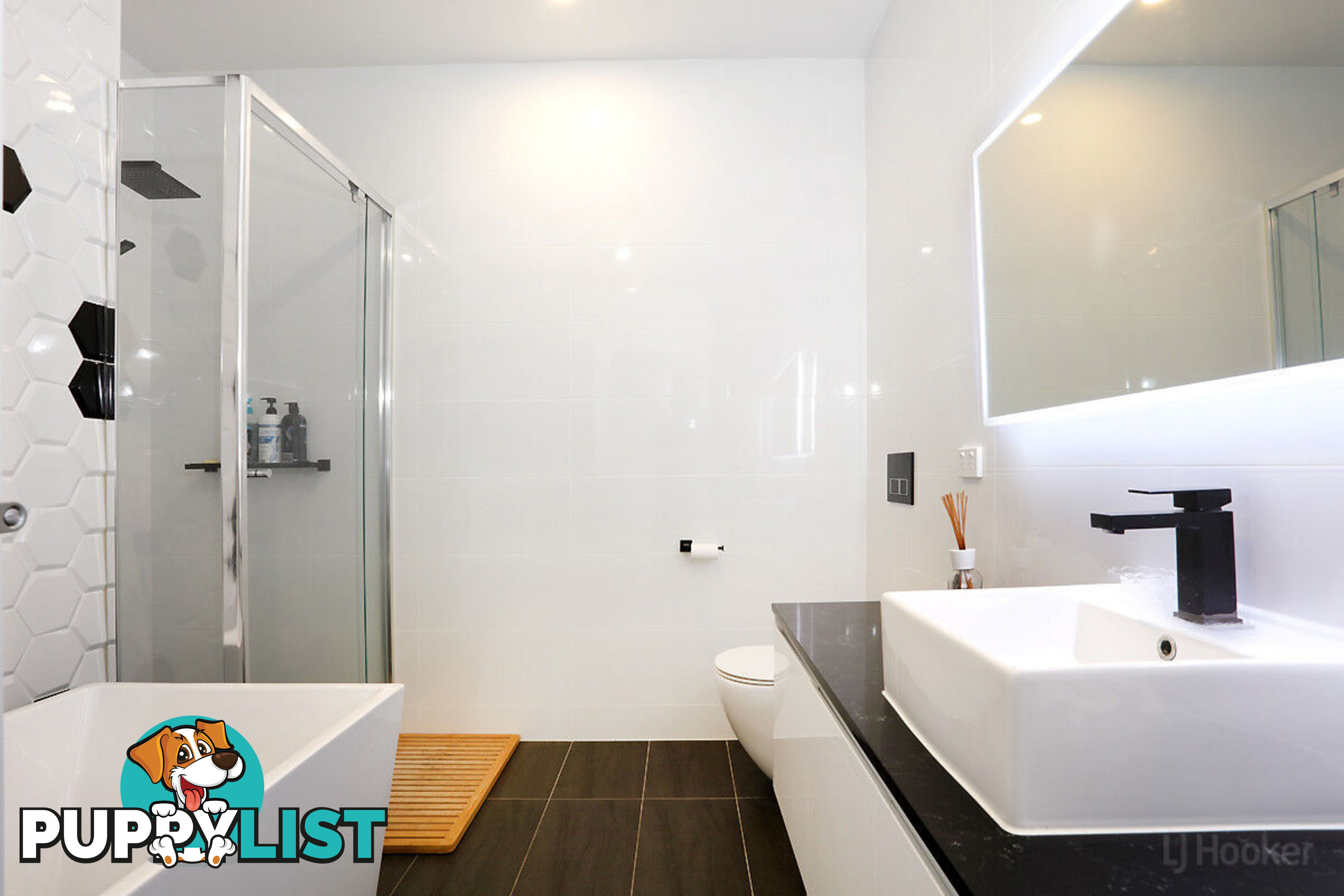 57/4A Hansford Road COOMBABAH QLD 4216