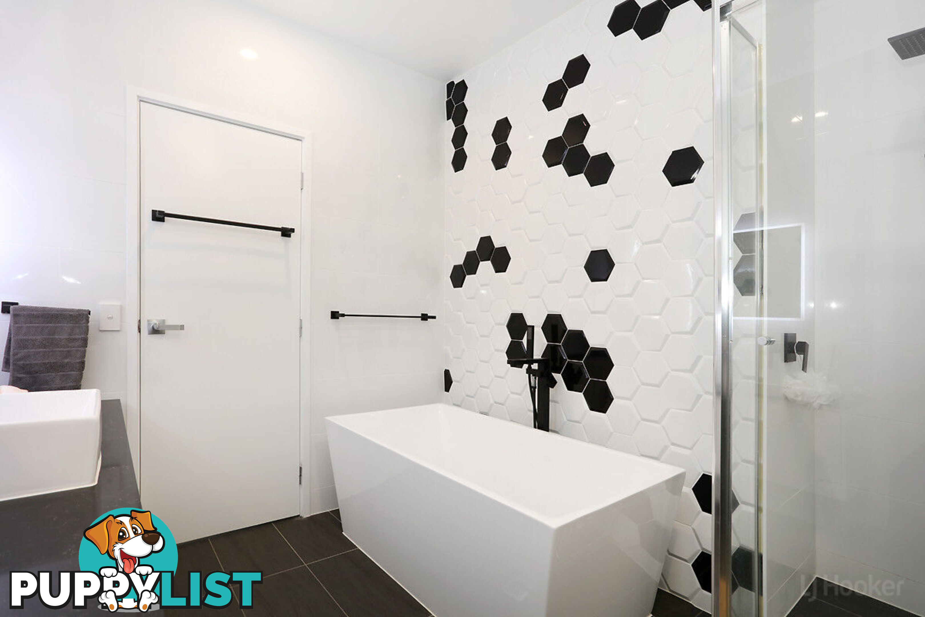 57/4A Hansford Road COOMBABAH QLD 4216