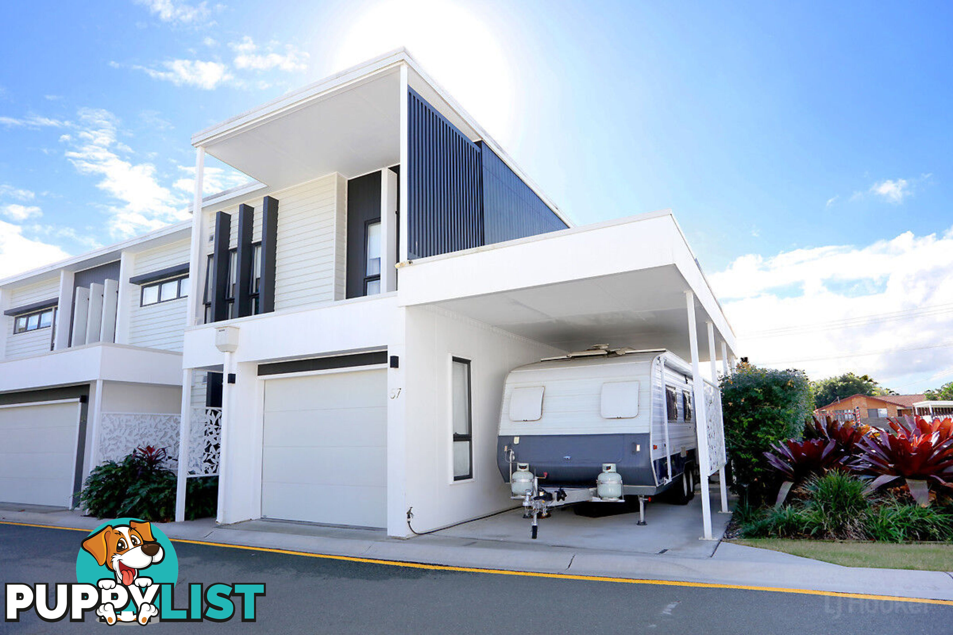 57/4A Hansford Road COOMBABAH QLD 4216