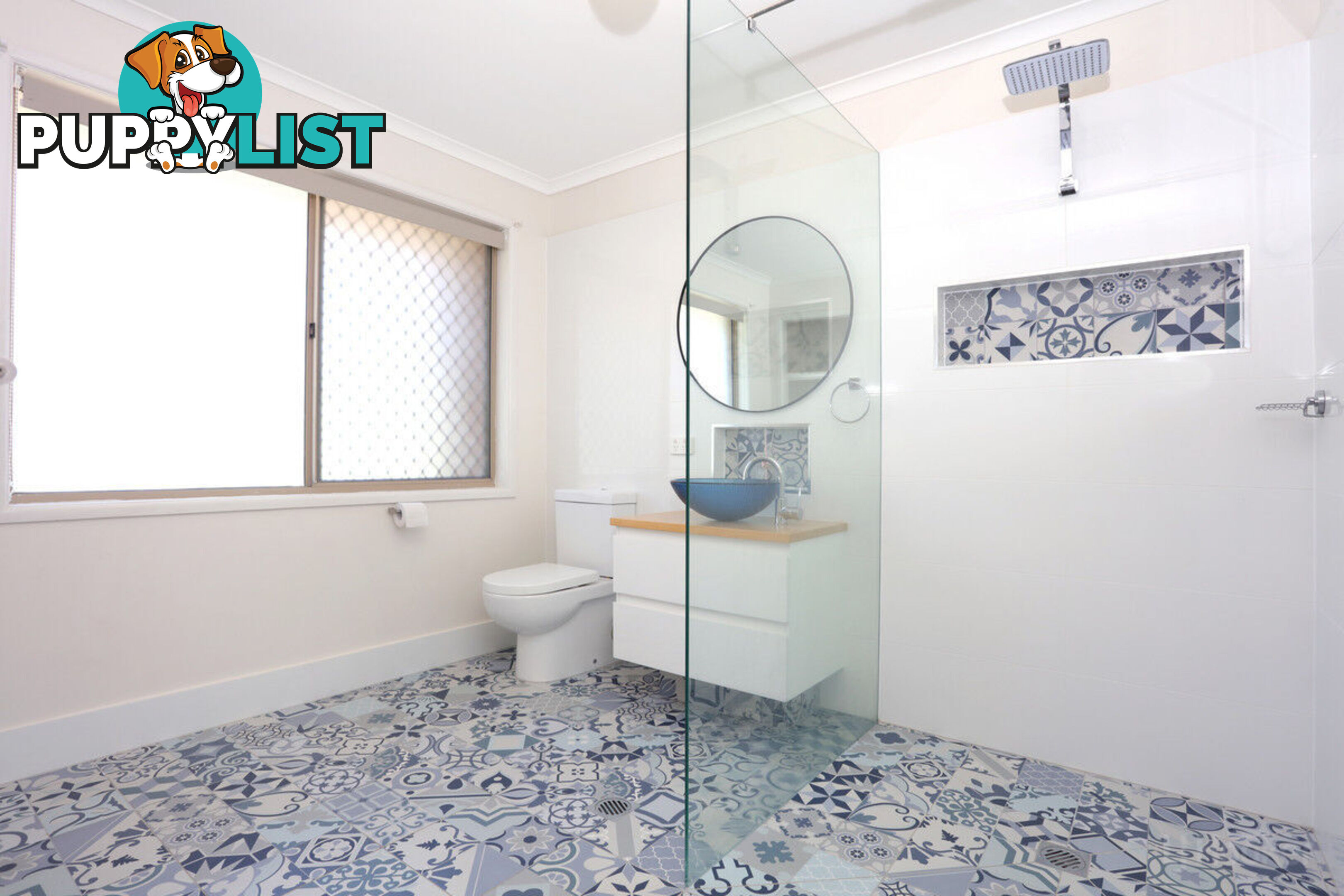 5 Thompson Street BIGGERA WATERS QLD 4216
