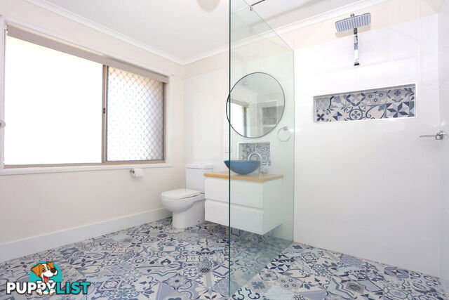 5 Thompson Street BIGGERA WATERS QLD 4216