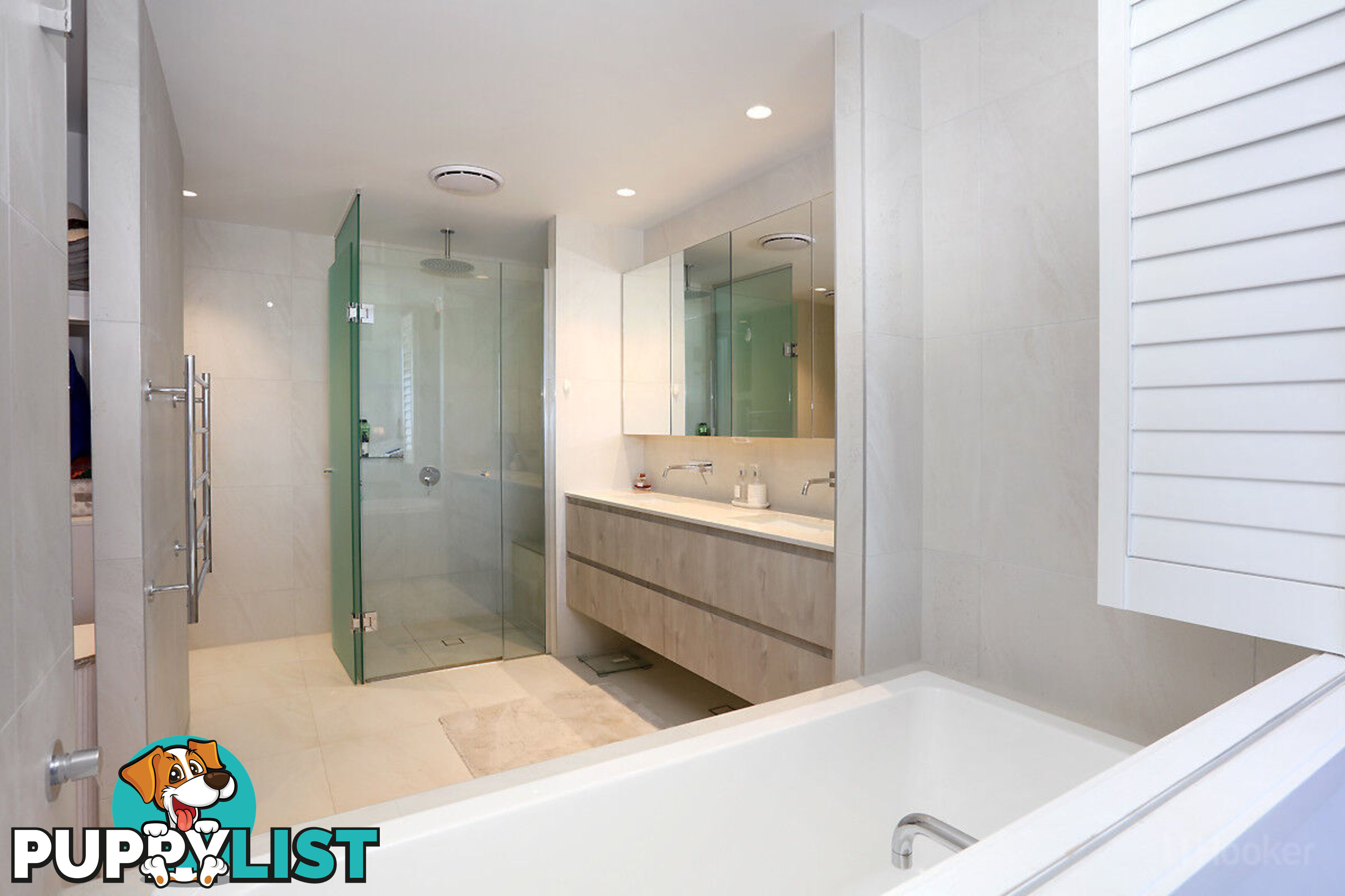 111/93 Sheehan Avenue HOPE ISLAND QLD 4212