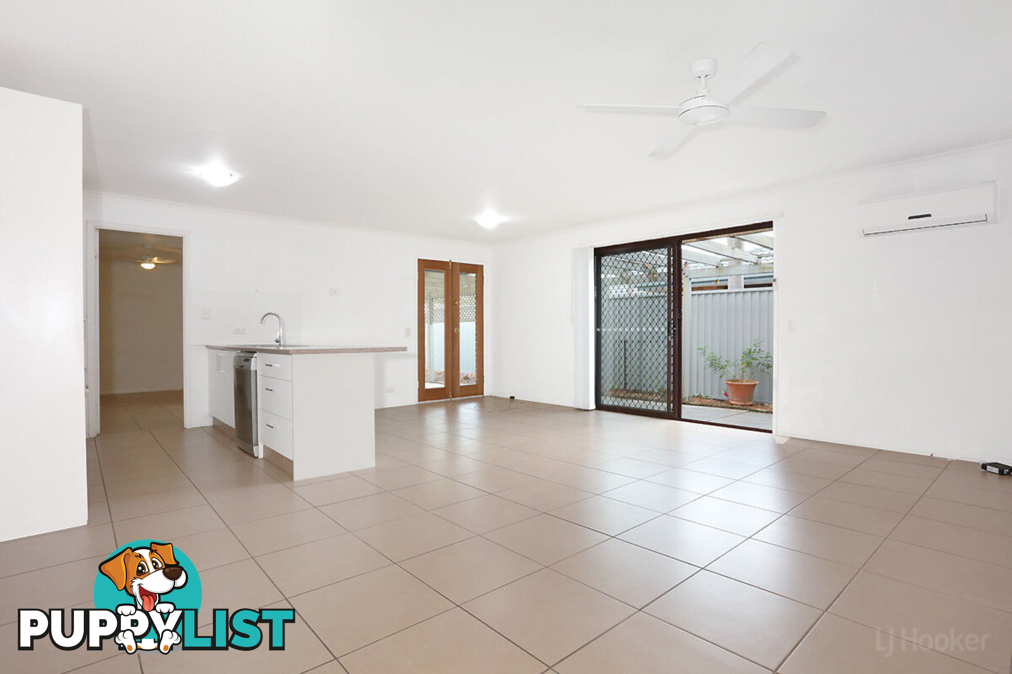 2/49 Morinda Way LABRADOR QLD 4215